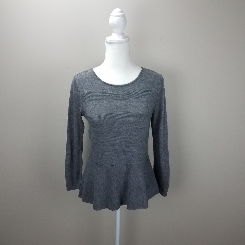 *SALE* [LOFT] Gray Peplum Style Long Sleeve Top